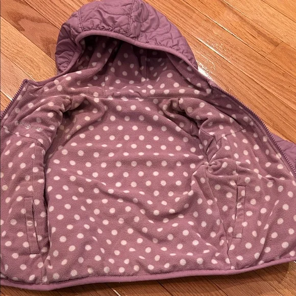 Columbia Quilted Jacket in Dusty Purple with Polka Dot Lining - Picture 6 of 7